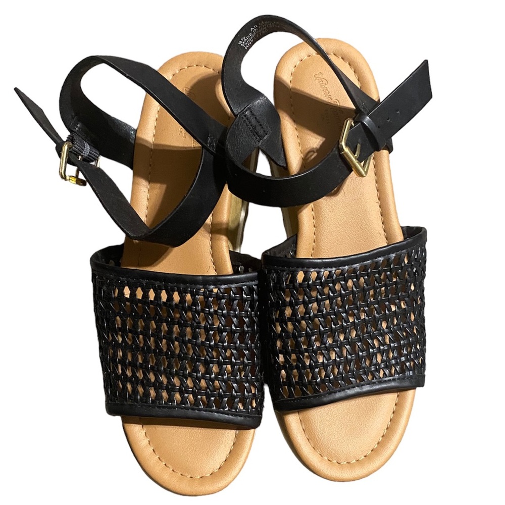 Universal Thread Platform Sandals - image 2
